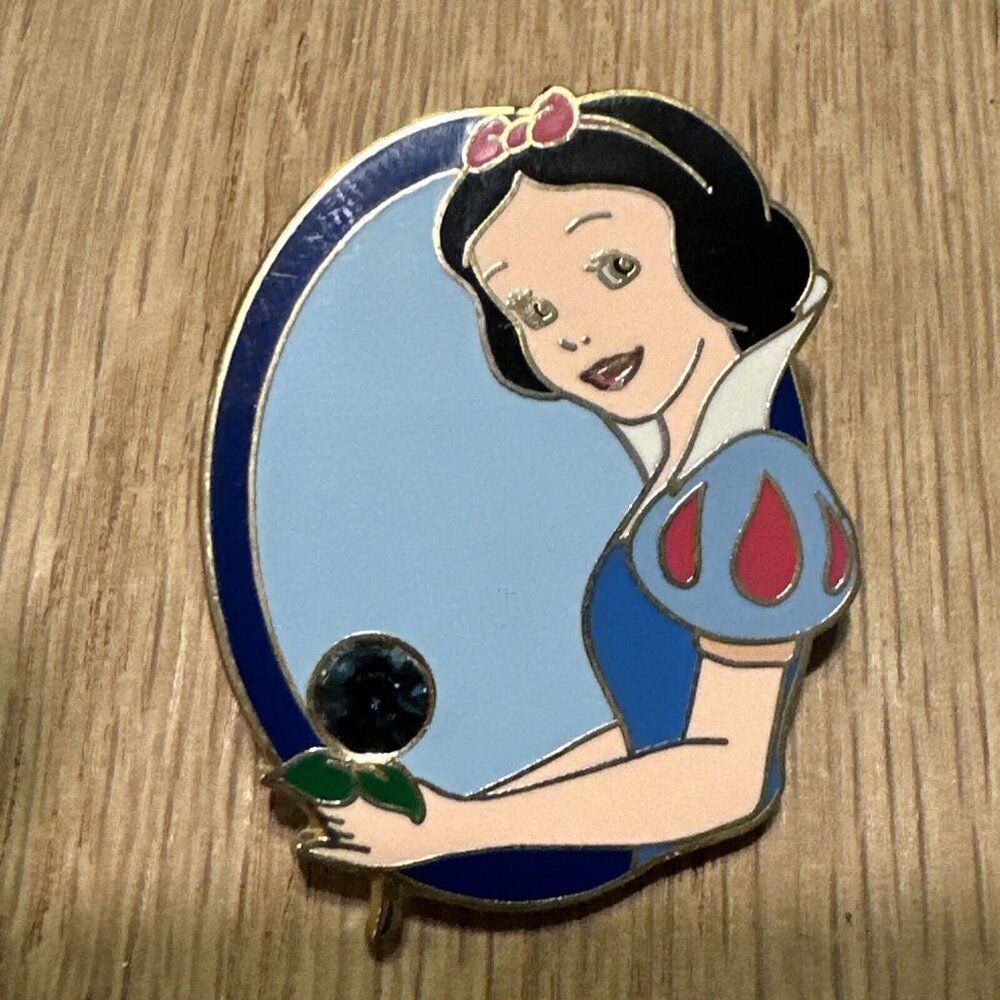 WDW Walt Disney Snow White   Disney Trading Pin 2003 Seven Dwarfs Rhinestone